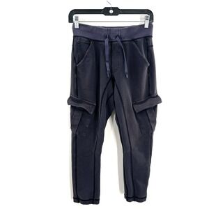 Lululemon athletica cropped capri cargo pants jogger athletic blue workout 4